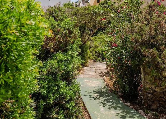 Appartement Biniforcat 21 *